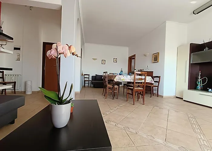 Appartement Avellini - Delightful And Spacious With Terrace - Near Metro A Cornelia Rome