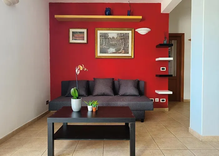 Appartement Avellini - Delightful And Spacious With Terrace - Near Metro A Cornelia