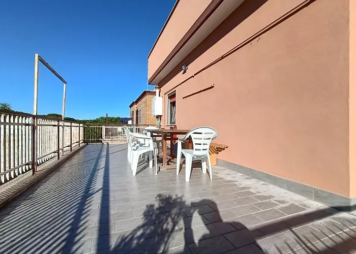 Avellini - Delightful And Spacious With Terrace - Near Metro A Cornelia Appartement