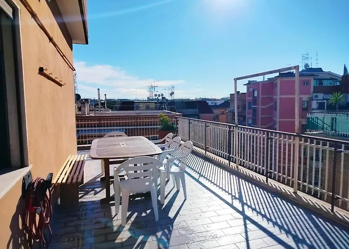Avellini - Delightful And Spacious With Terrace - Near Metro A Cornelia * Rome