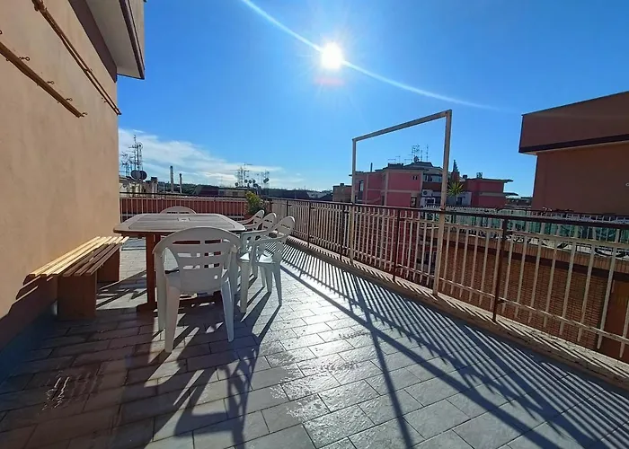 Avellini - Delightful And Spacious With Terrace - Near Metro A Cornelia Appartement